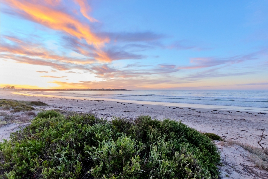 5 Bedroom Property for Sale in Golden Mile Western Cape